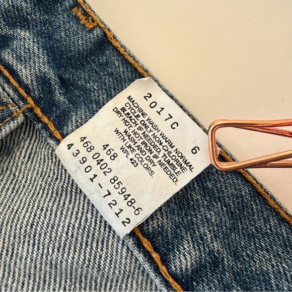 Vintage Levi’s Relaxed Straight Leg Jeans Men 38 Labeled 40 - Picture 11 of 13